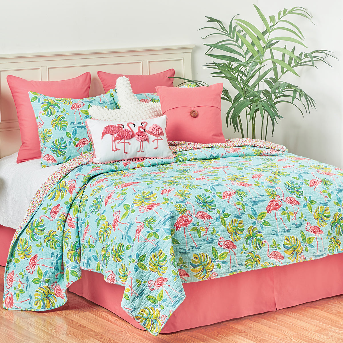 Flamingo Garden Quilt Set