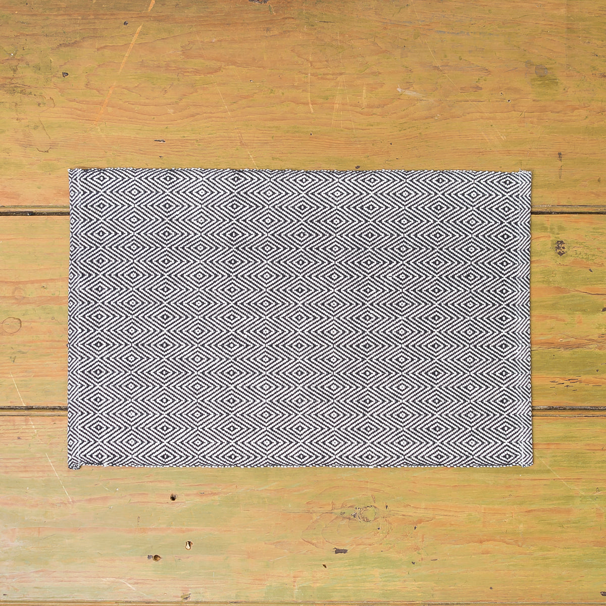 Diamond Indoor Outdoor Table Linens