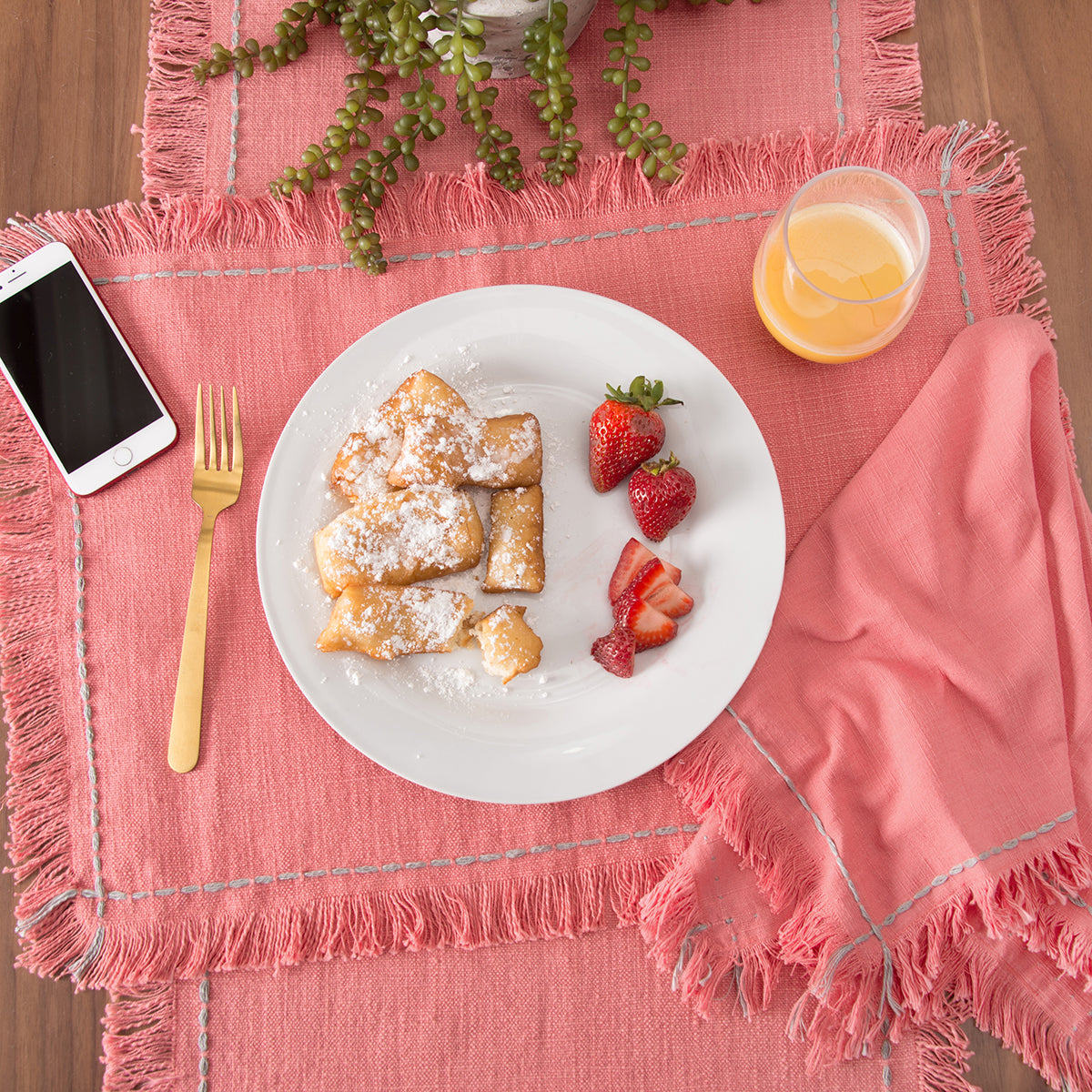 cheryl table linens
