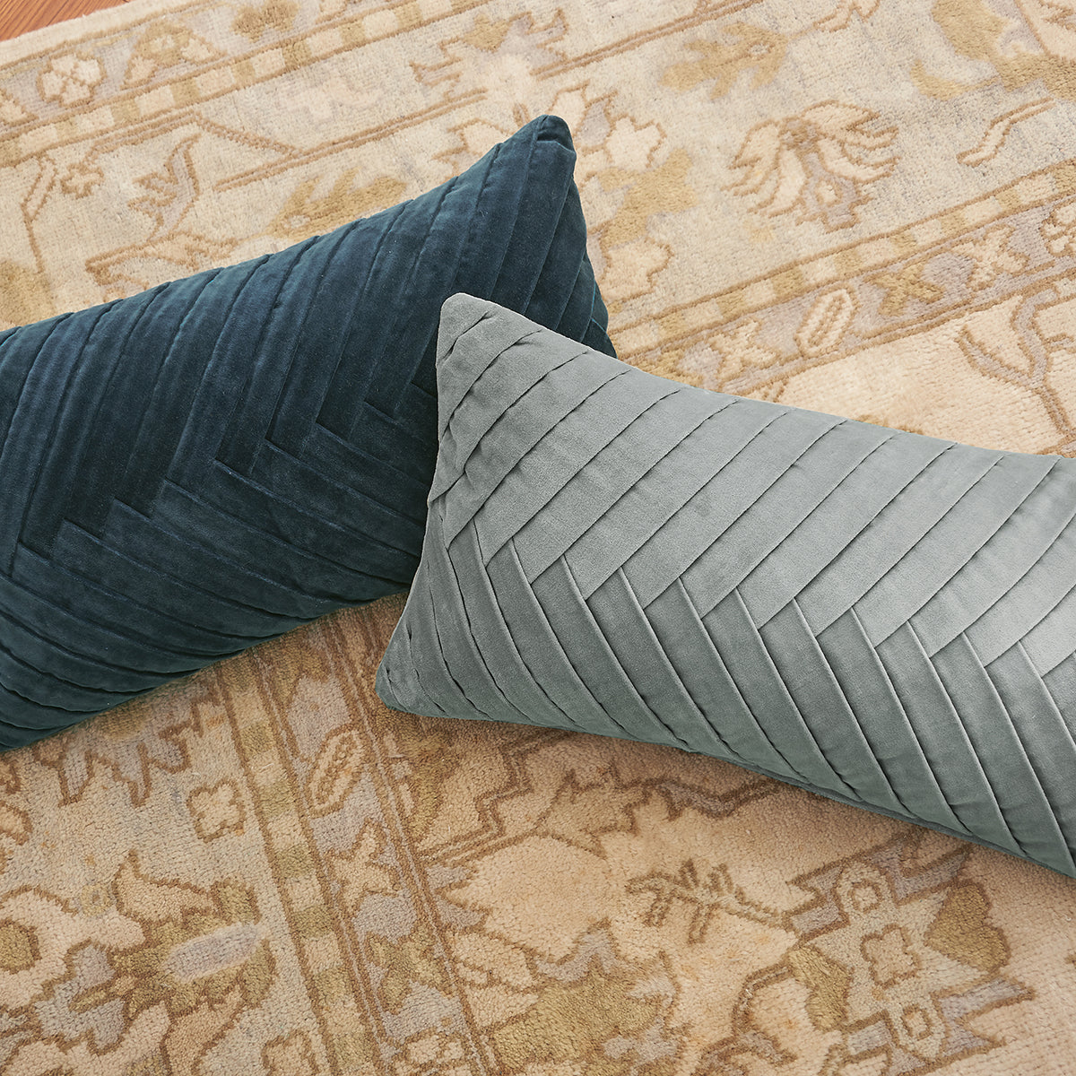 Carine Pillow