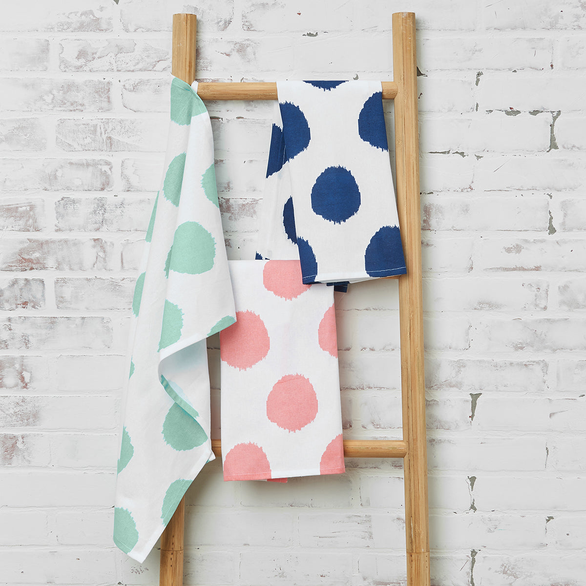 dot towel