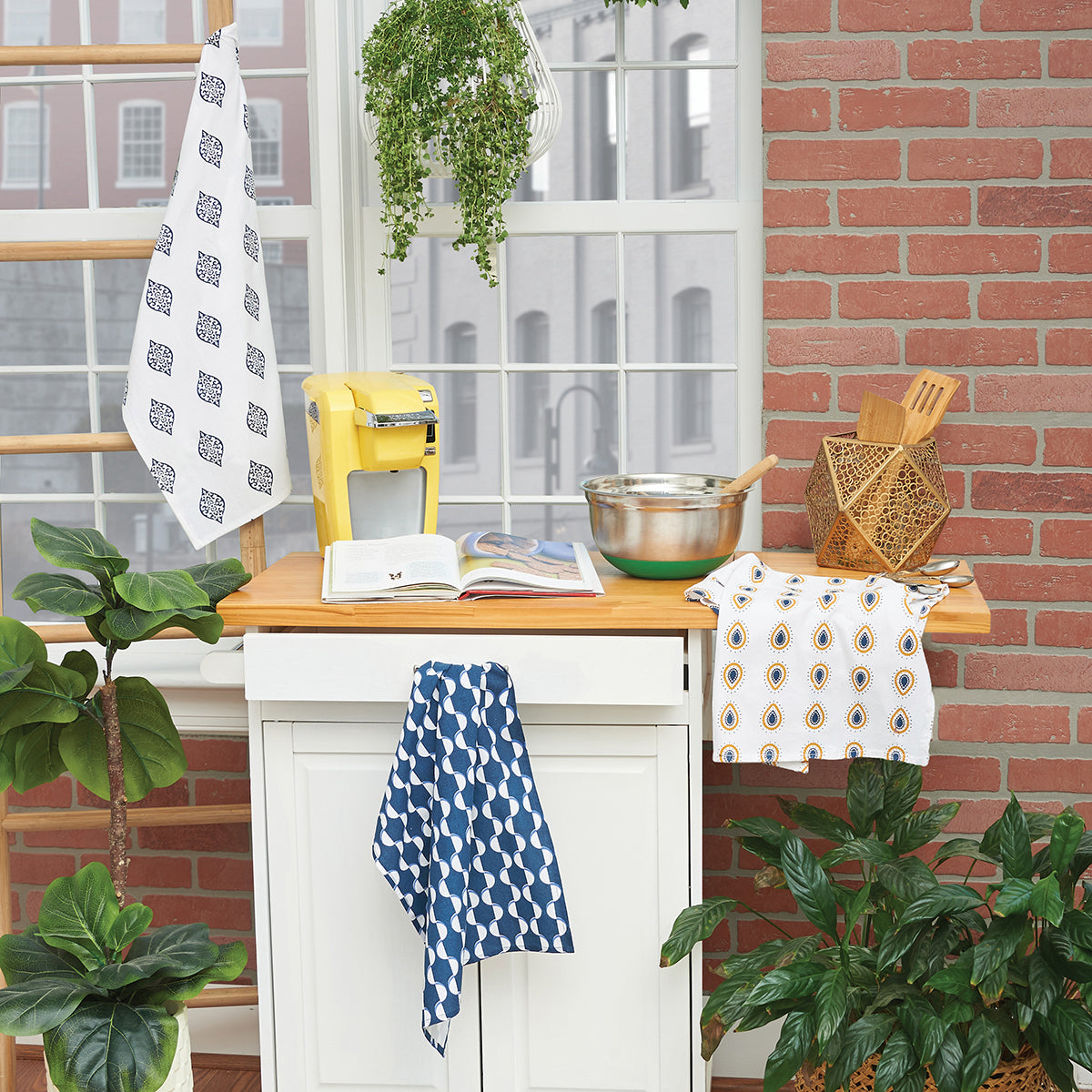 arabesque towel