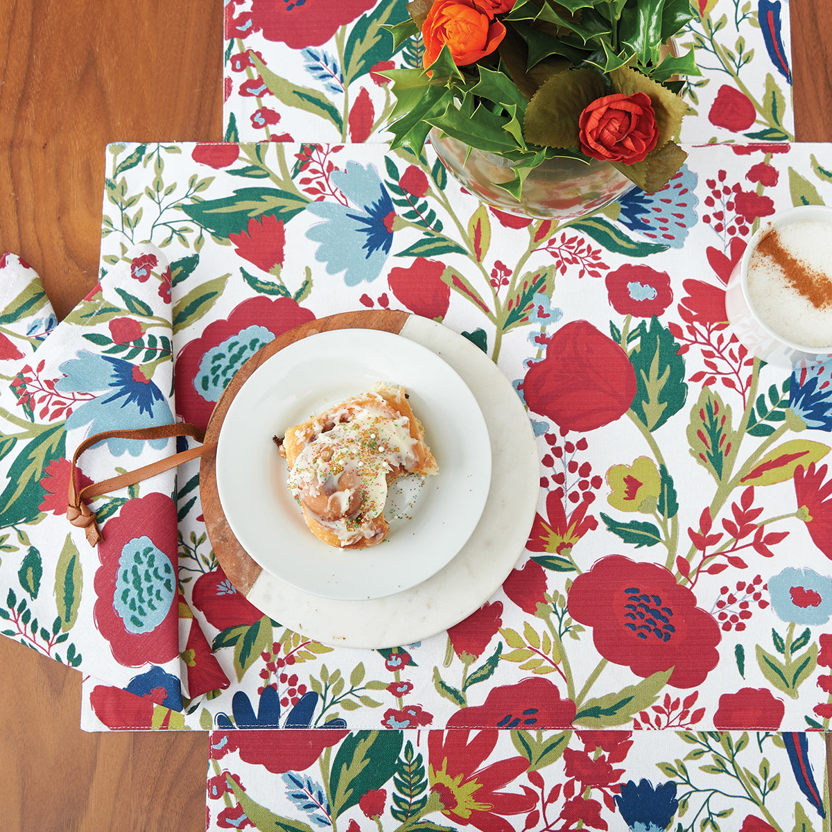 bella winter table linens
