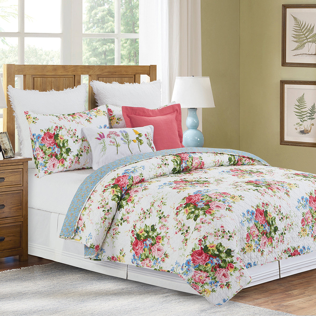 Cottage Rose Quilt Set