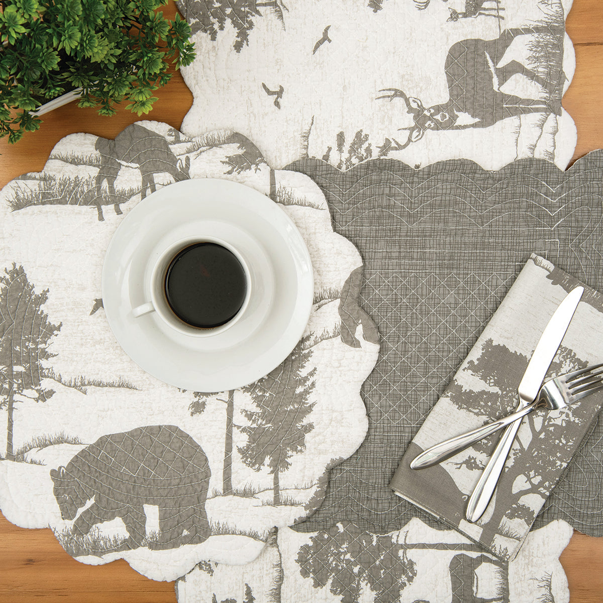 Henderson Hideaway Table Linens