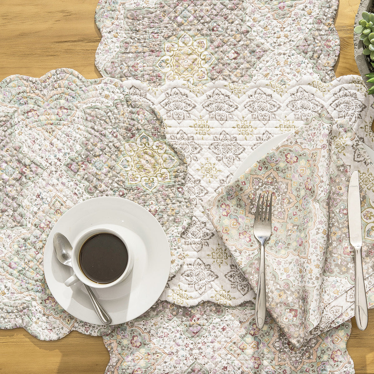 Elaina Table Linens