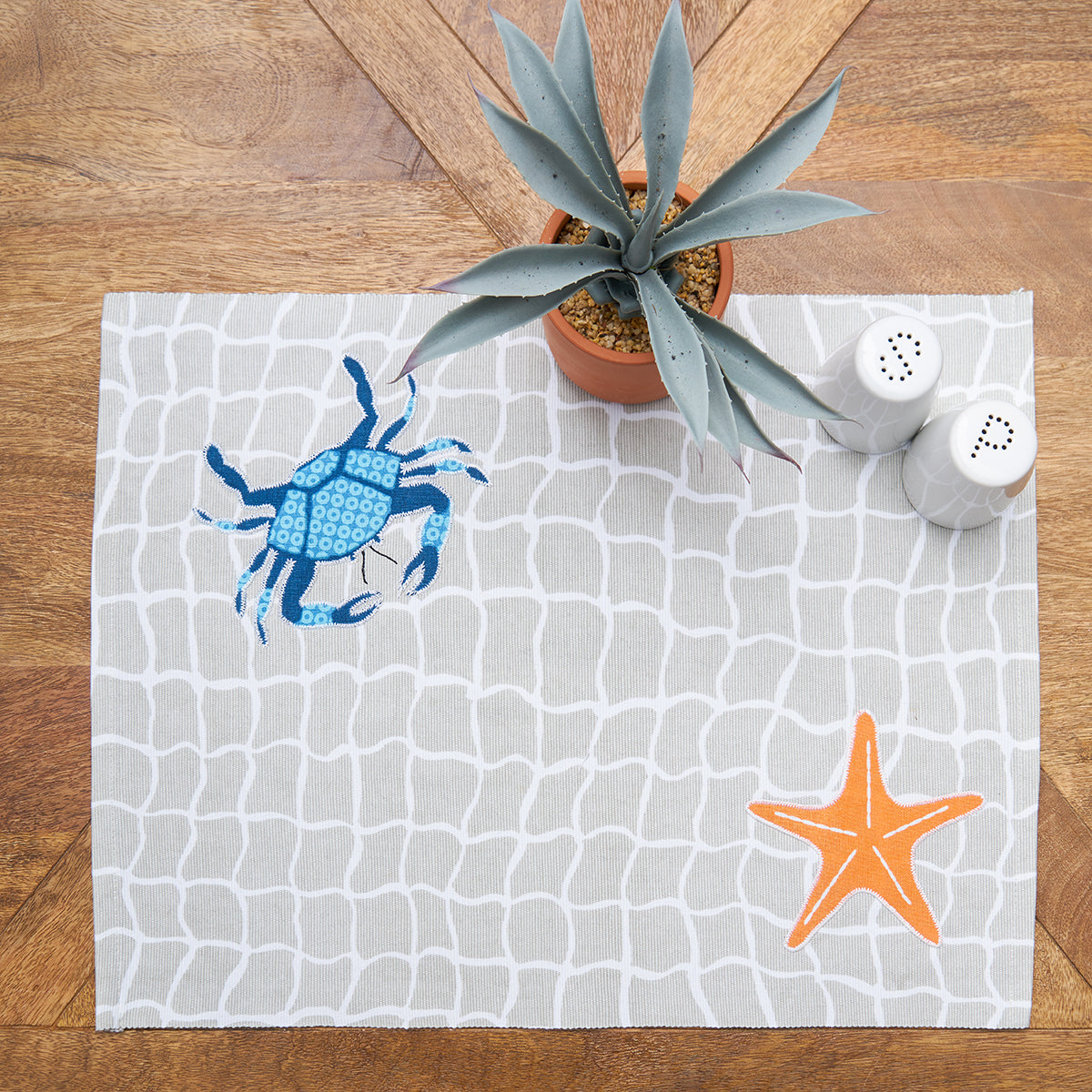Crab Net Table Linens
