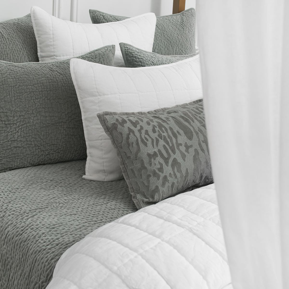 Odine Standard Sham