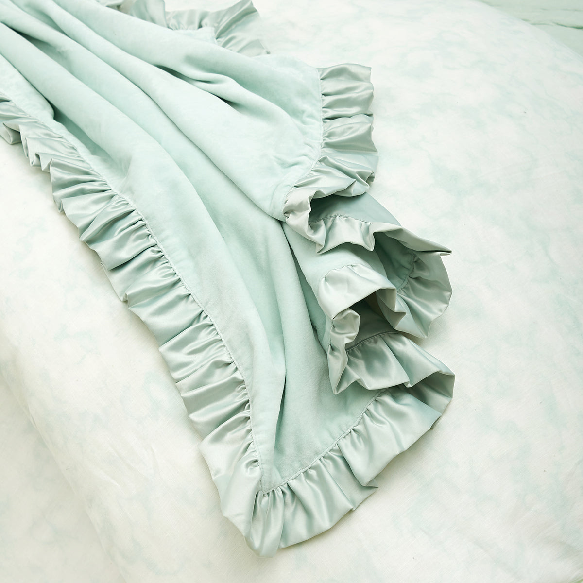 Ishana Throw