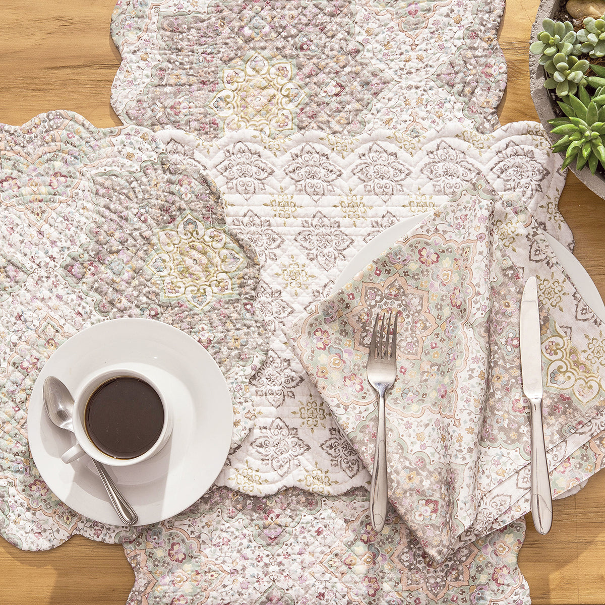 Elaina Table Linens